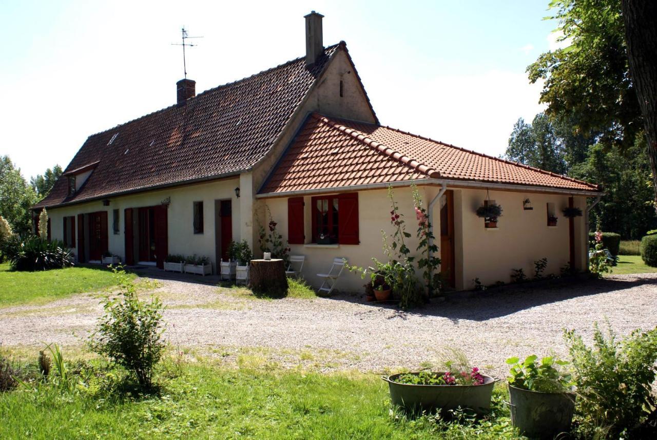 Au Retour Du Lac Ardres Exterior photo